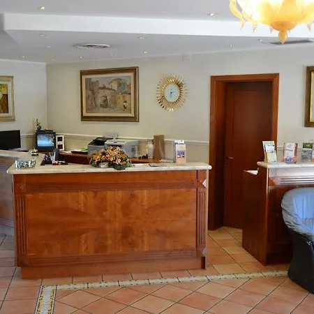 Luigi & Restaurant Nuova Gestione فندق