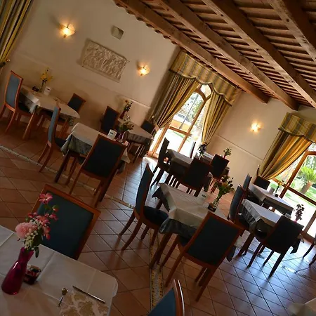 Luigi & Restaurant Nuova Gestione 호텔