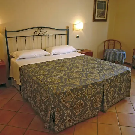 فندق Luigi & Restaurant Nuova Gestione 3*