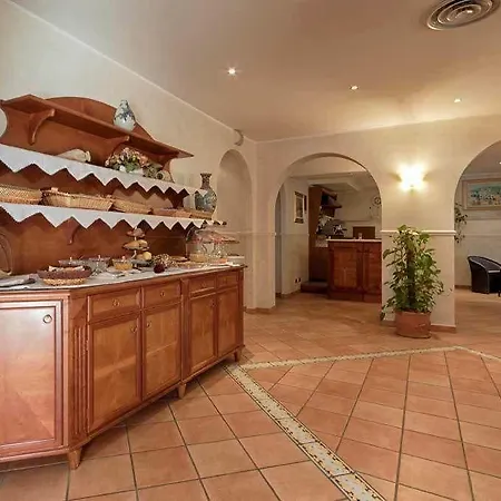 Luigi & Restaurant Nuova Gestione 3*