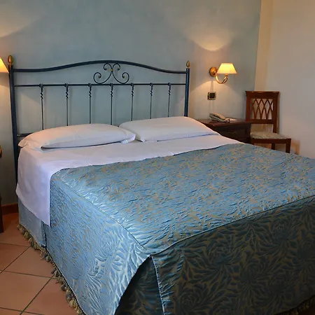 Luigi & Restaurant Nuova Gestione 호텔 3*