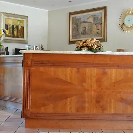 Hotell Luigi & Restaurant Nuova Gestione Villa Rosa Di Martinsicuro