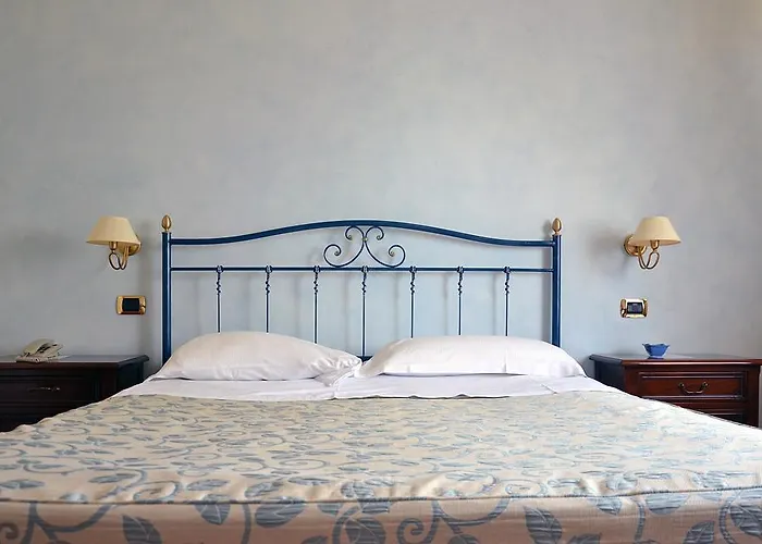 Luigi & Restaurant Nuova Gestione Hotel Villa Rosa Di Martinsicuro