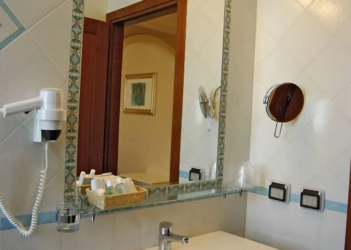 Luigi & Restaurant Nuova Gestione Hotel 3*