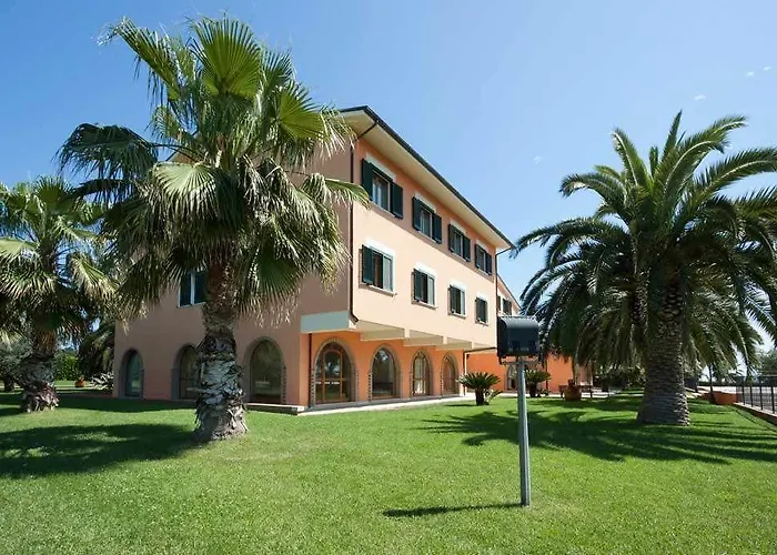 Luigi Villa Rosa Di Martinsicuro