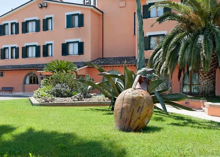 Hotel Luigi & Restaurant Nuova Gestione 3*